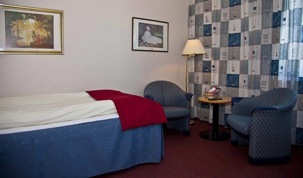 Karlskoga Hotell & Konferens Екстер'єр фото